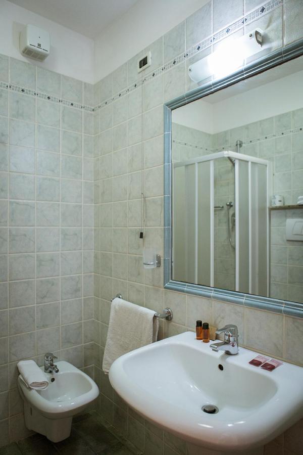 Apartments In Residence In Vada With Swimming Pool 450 Meters From The Sea Exteriör bild